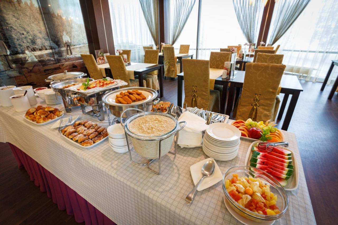 Rocca Al Mare Hotel Reval